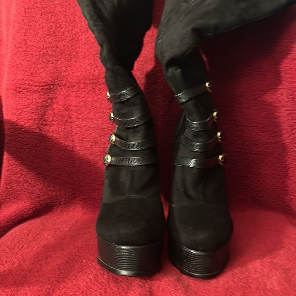 BeBe - Picture 2 of 6